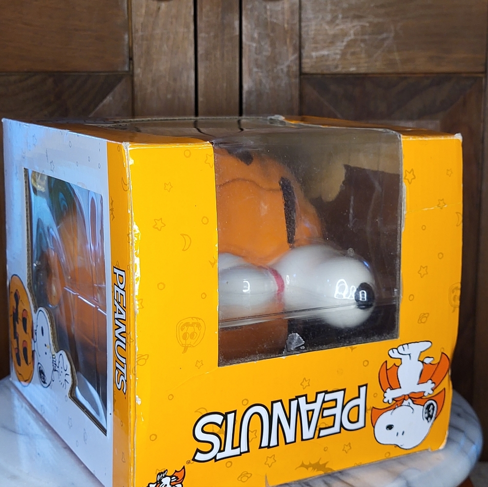 Peanuts Orange Pumpkin Candy Dish with Snoopy - Picture 8 of 11